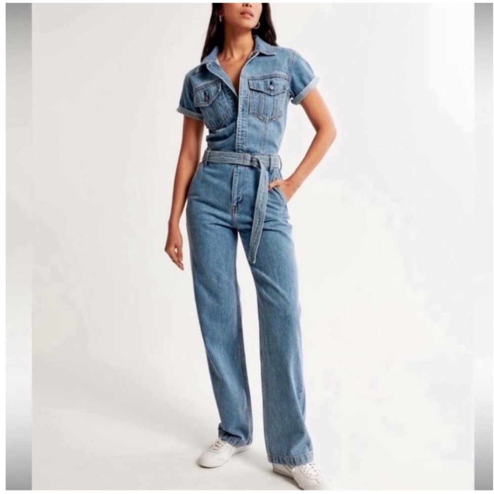 Abercrombie & Fitch Utility Jean Denim Jumpsuit PL Blue Short Sleeve Belted Zip